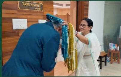 রাজ্যে শিল্প ক্ষেত্রে বিনিয়োগের আবহে মুখ্যমন্ত্রী আজ দেশের অগ্রণী শিল্প সংস্থা টাটা সন্স এর চেয়ারম্যান-এর সঙ্গে বৈঠক করেছেন।