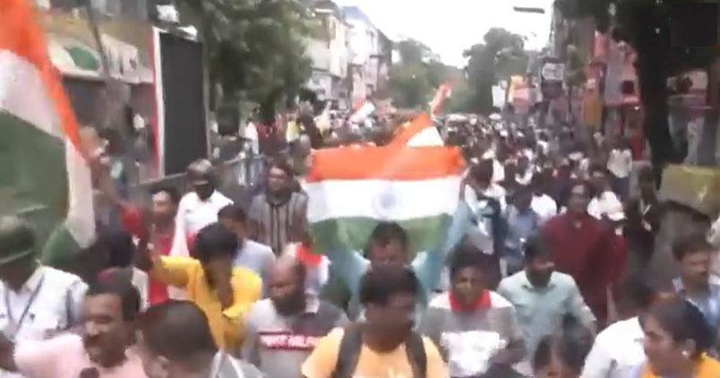 পুলিশের অনুমতি না মেলায় আজকের পরিবর্তে আগামী ৮ তারিখ নবান্ন অভিযান করবেন চাকরিহারা শিক্ষাকর্মীদের একাংশ।