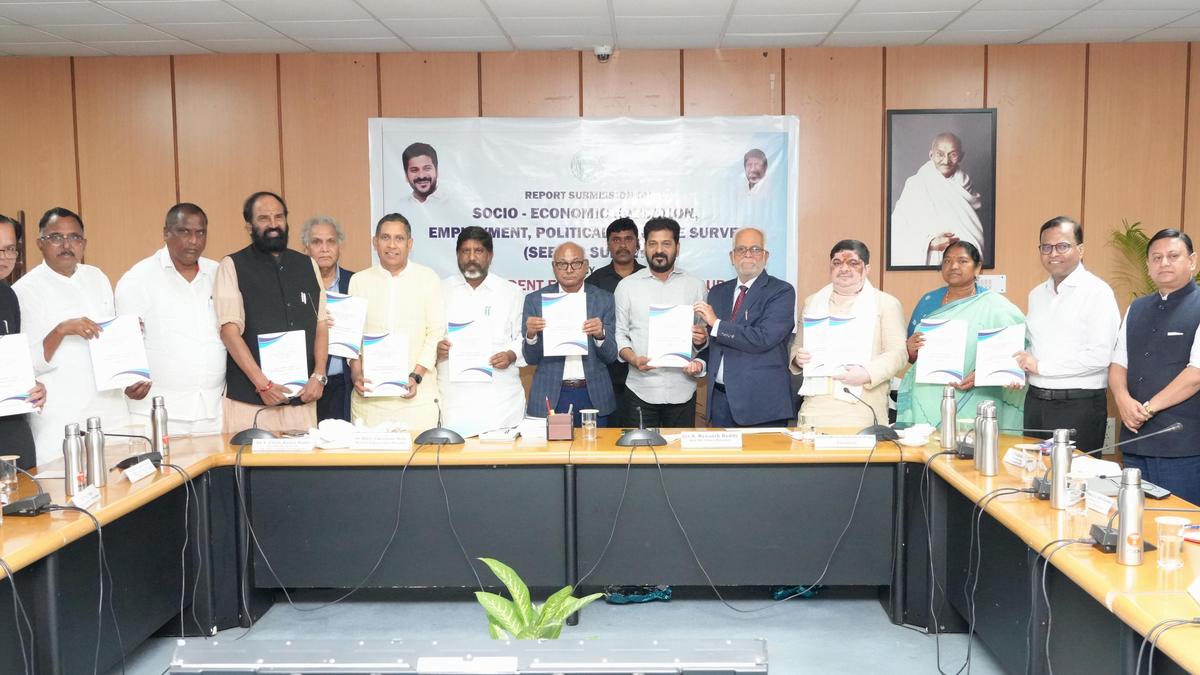 তেলেঙ্গানা রাজ্য সরকারের নিযুক্ত স্বাধীন বিশেষজ্ঞ গোষ্ঠী জাতি গত সমীক্ষা সংক্রান্ত রিপোর্ট জমা দিয়েছে।