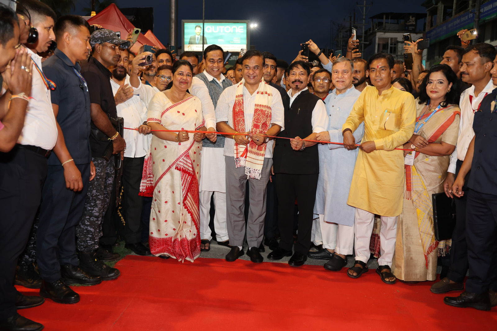 গুৱাহাটীৰ ৰুক্মিণীগাঁৱৰ নৱনিৰ্মিত ভগদত্ত উৰণ সেতু মুকলি