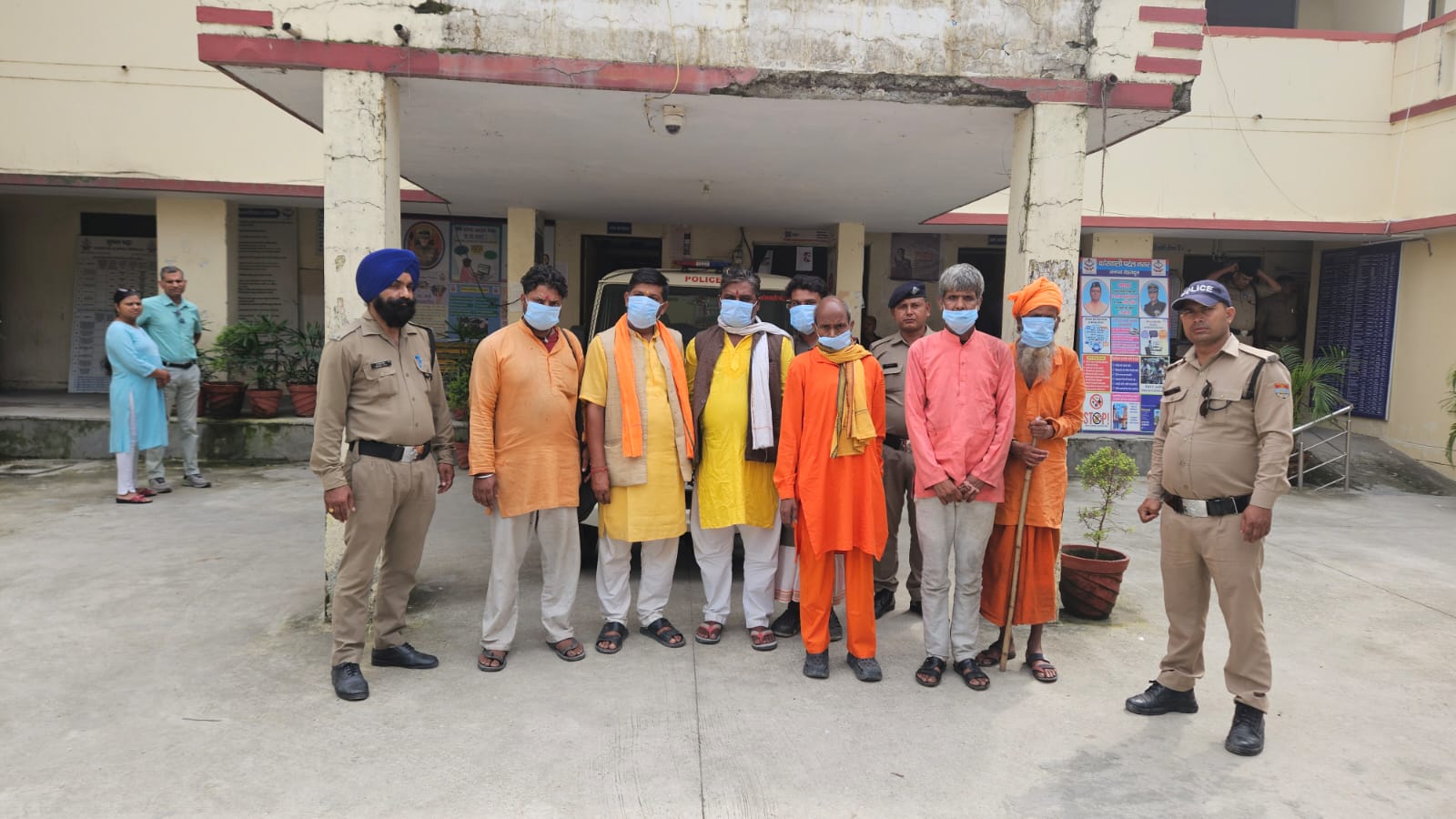 ऑपरेशन कालनेमि के तहत प्रदेश में फर्जी बाबाओं और धार्मिक वेश धारण कर लोगों से ठगी करने वालों के खिलाफ कानूनी कार्रवाई जारी