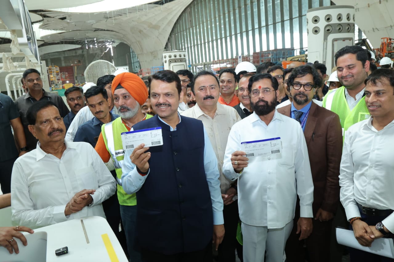 नवी मुंबई विमानतळाचं काम सप्टेंबर अखेरपर्यंत पूर्ण करण्याची मुख्यमंत्री देवेंद्र फडणवीस यांची सूचना