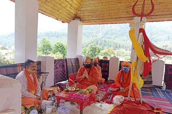 Amarnath Yatra: “Chhari Mubarak’ taken to Pahalgam for Bhoomi Pujan