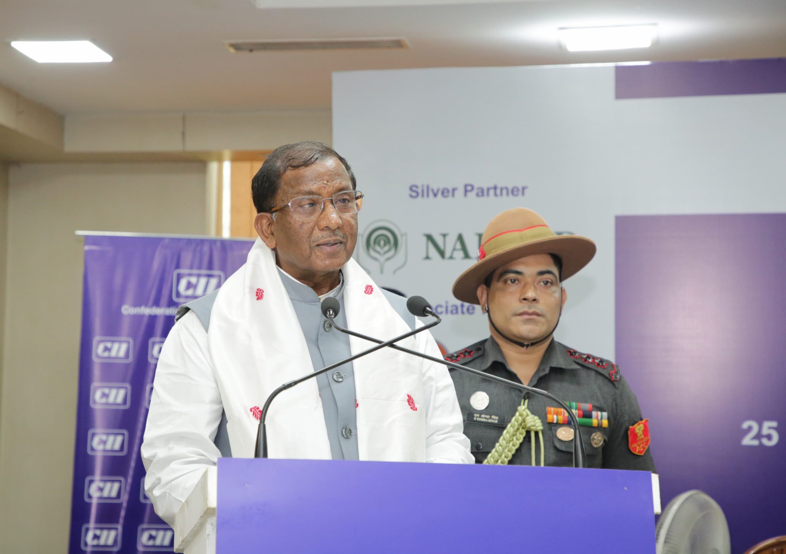 ৭খন নতুন বিশ্ববিদ্যালয়ৰ উপাচাৰ্যসকলৰ ৰাজভৱনত শপত গ্ৰহণ