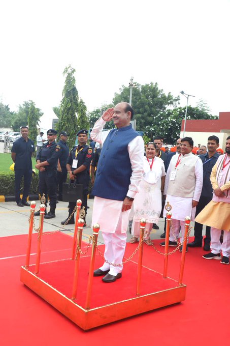 पहिल्या राष्ट्रीय स्तरावरील शहरी स्थानिक स्वराज्य संस्थांच्या अध्यक्षांच्या परिषदेचं उद्घाटन