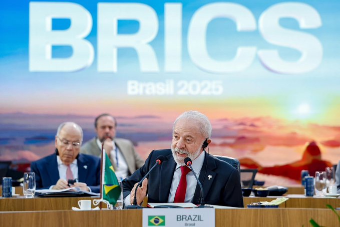 برازیل کے صدر Lula da Silva نے برازیل میں تیار کی گئی اشیاء پر 50 فیصد محصولات عائد کرنے کے امریکی صدر ڈونالڈ ٹرمپ کے اعلان کو مسترد کردیا ہے۔