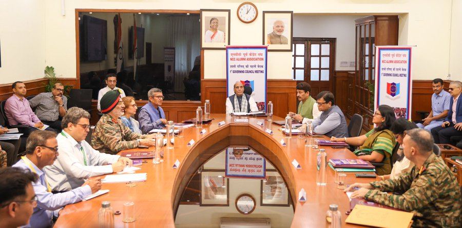 रक्षा मंत्री ने राष्ट्रीय कैडेट कोर- एनसीसी को युवाओं के लिए आदर्श मंच बताया
