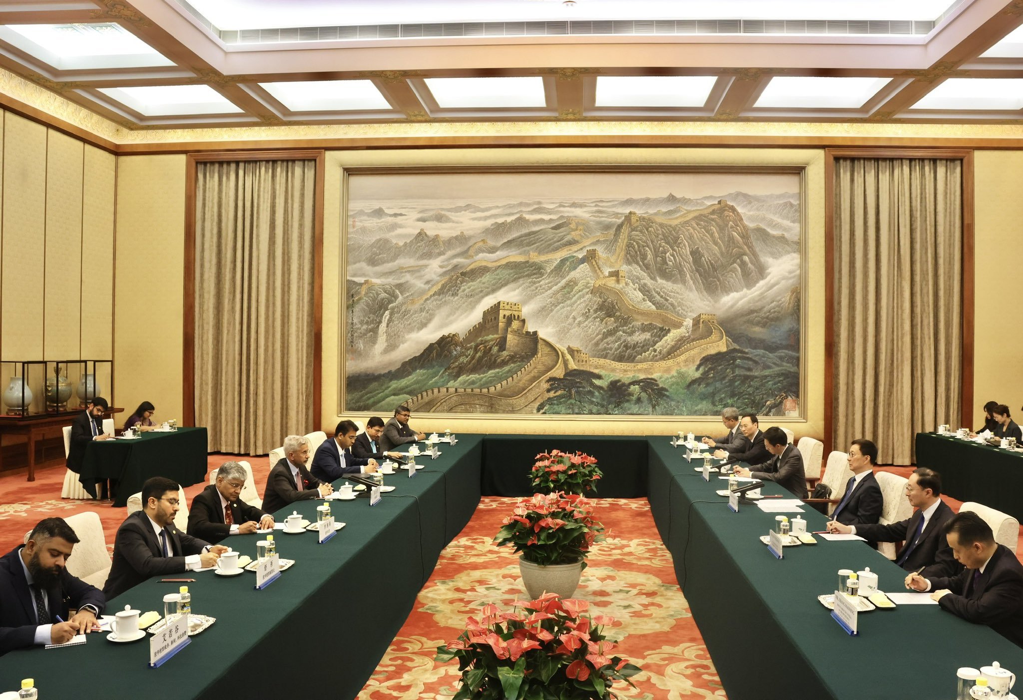 भारत और चीन के बीच संबंधों में लगातार सुधार होने से परस्‍पर लाभकारी परिणाम मिलेंगे: विदेश मंत्री डॉ. एस. जयशंकर