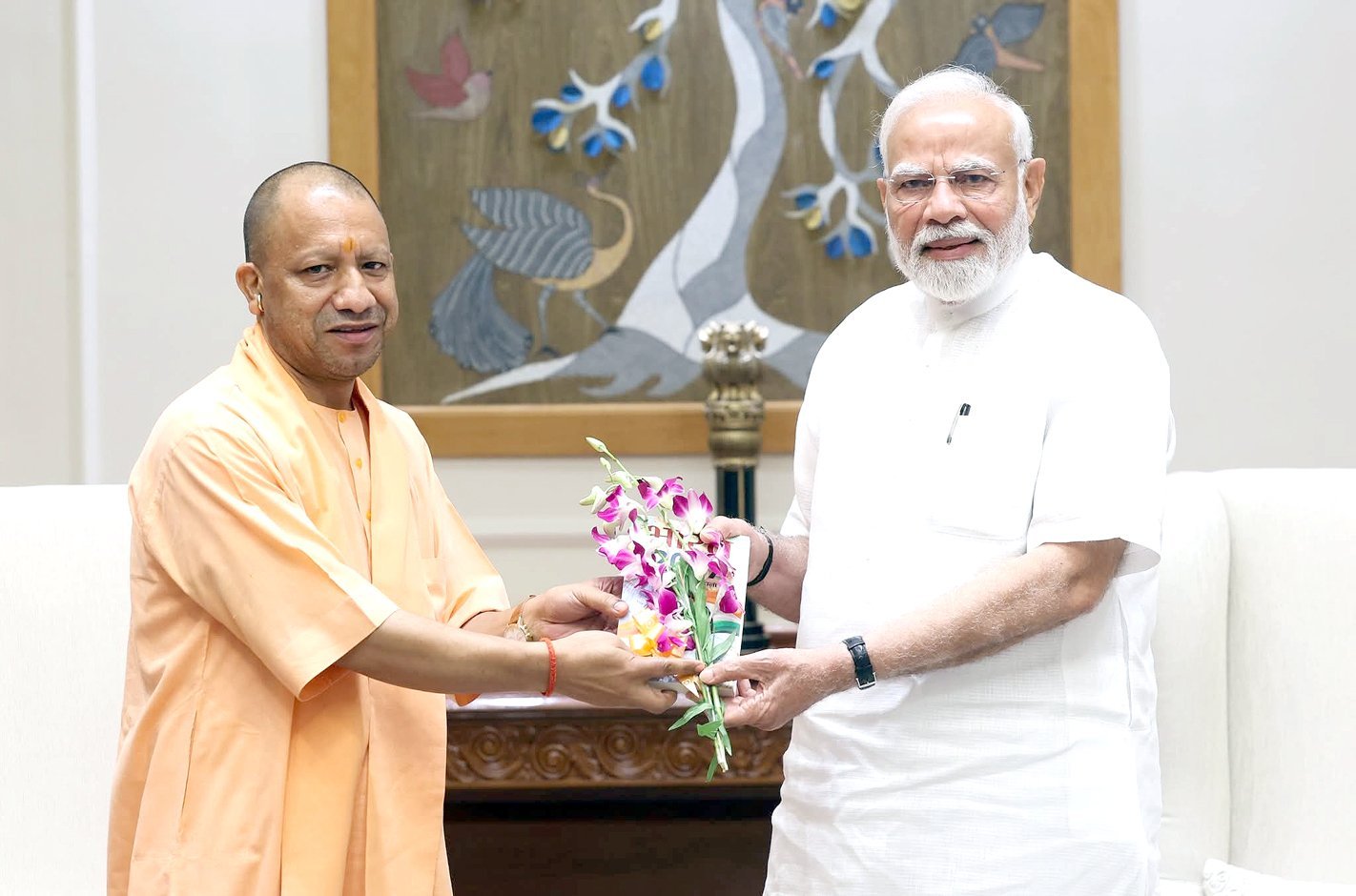 उत्‍तर प्रदेश के मुख्‍यमंत्री योगी आदित्‍यनाथ ने नई दिल्‍ली में प्रधानमंत्री नरेन्‍द्र मोदी से मुलाकात की