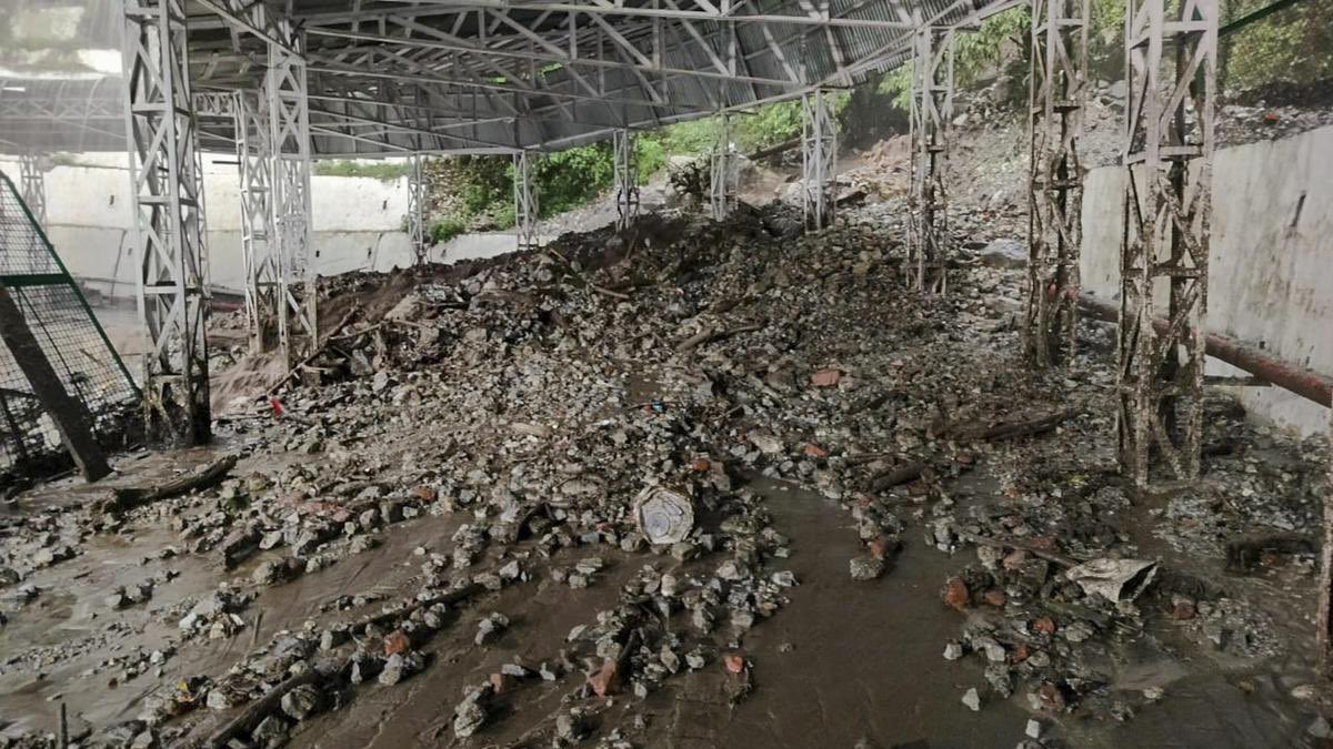 वैष्णो देवी जाने के पुराने रास्ते पर भूस्खलन, एक श्रद्धालु की मौत, 9 घायल