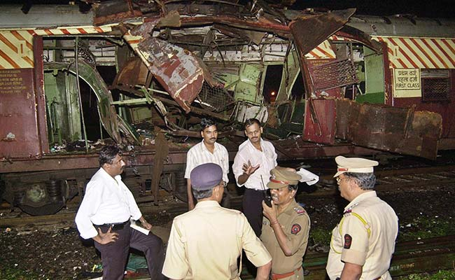 7/11 Mumbai Blast : आरोपींच्या निर्दोष मुक्ततेला राज्य सरकारचं सर्वोच्च न्यायालयात आव्हान