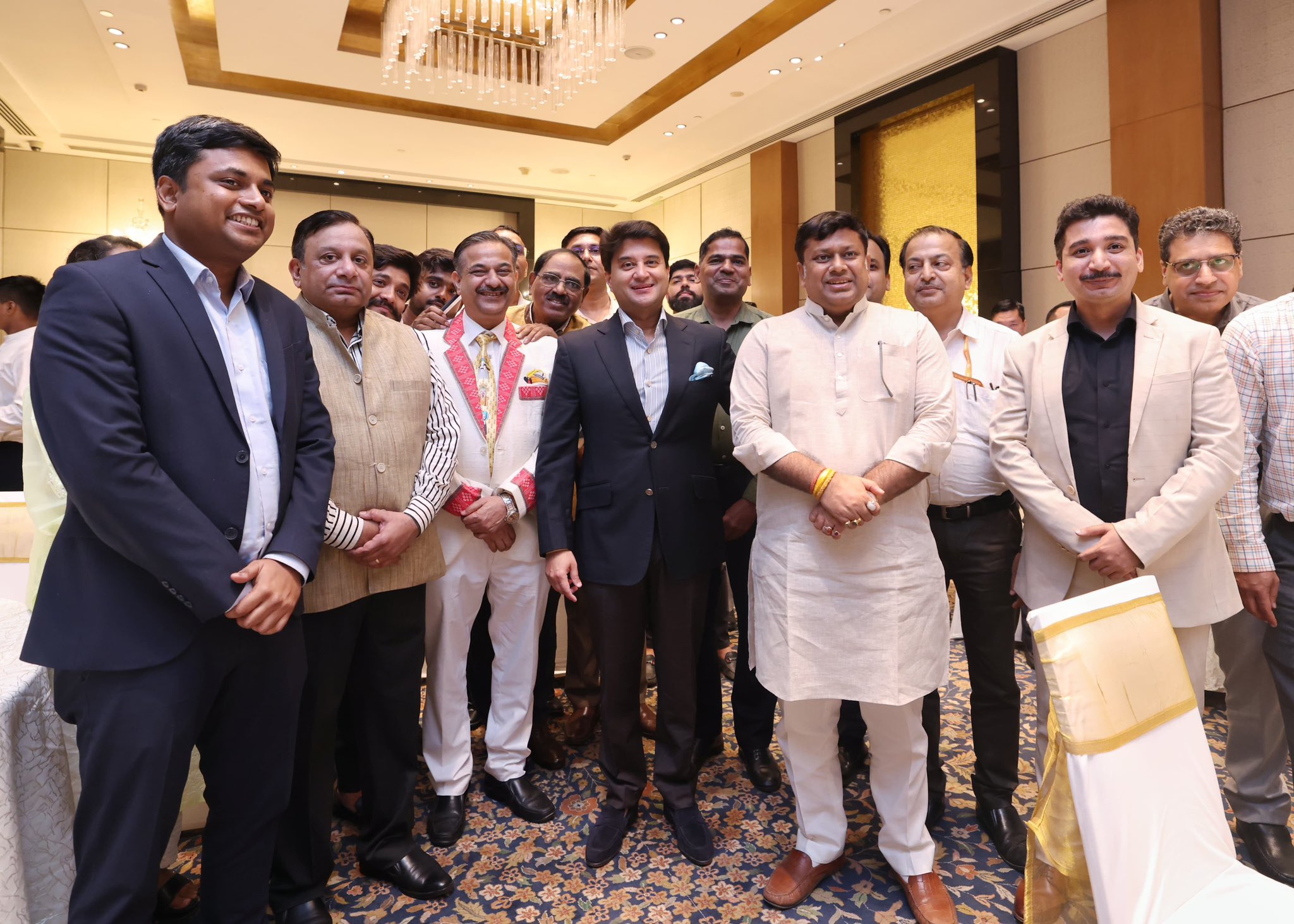 নতুন দিল্লির সংসদ ভবনে, উত্তর পূর্বাঞ্চল উন্নয়ন মন্ত্রী জ্যোতিরাদিত্য সিন্ধিয়া, উপদেষ্টামণ্ডলীর এক বৈঠকে পৌরহিত্য করেন।