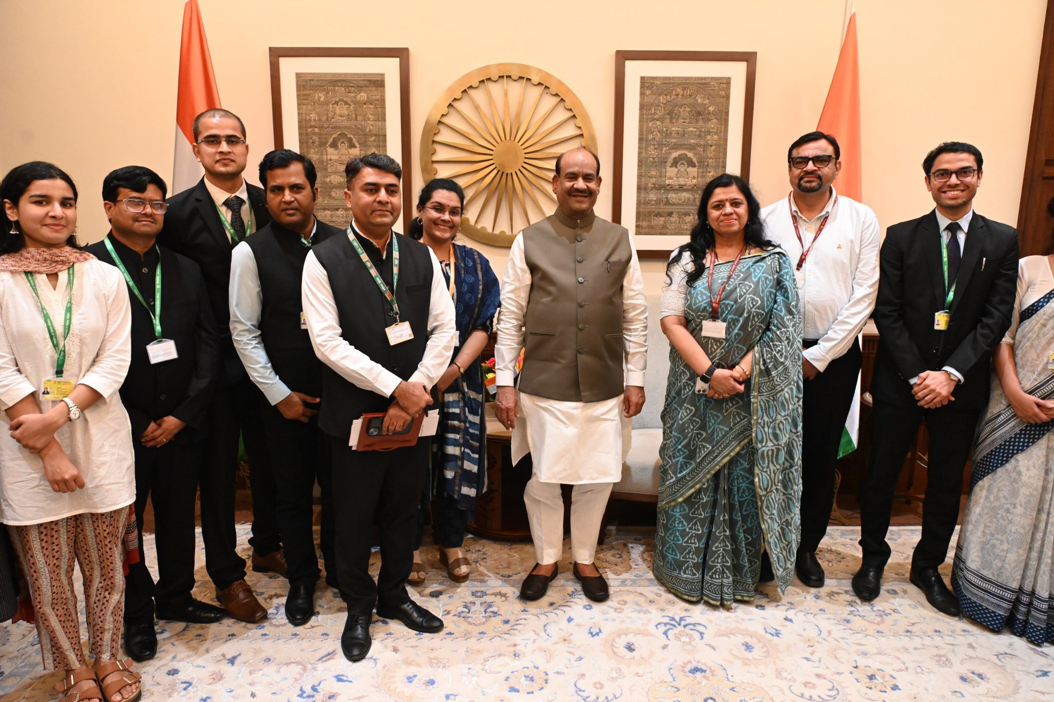 लोकसभा अध्यक्ष ओम बिरला ने आई आई एस के 2023-24 बैच के प्रशिक्षु अधिकारियों को संबोधित किया