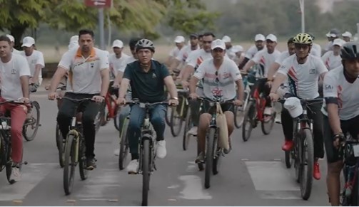 કેન્દ્રીય રમત ગમત મંત્રી ડો. મનસુખ માંડવિયા આજે ગાંધીનગર ખાતે સન્ડેઝ ઓન સાઇકલ રેલીમાં જોડાયા.