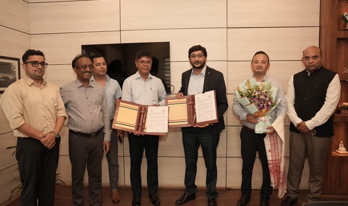 এডভাণ্টেজ আছামৰ অধীনত উমৰাংছ’, হোজাই, ৰঙিয়াত ১০ হাজাৰ কোটি টকা বিনিয়োগৰ বাবে অম্বুজা চিমেণ্টছ লিমিটেডৰে চৰকাৰৰ বুজাবুজিৰ চুক্তি