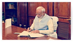 प्रधानमंत्री नरेंद्र मोदी ने महाराष्ट्र के पुणे में हुई दुर्घटना में जानमाल की हानि पर दुख व्यक्त किया है