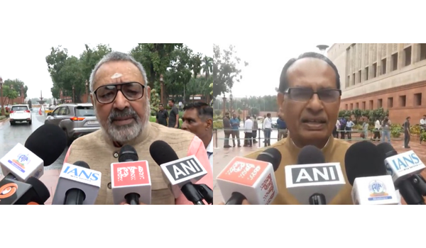 केंद्रीय मंत्री गिरिराज सिंह और शिवराज सिंह चौहान ने संसद में विपक्ष के व्यवहार की आलोचना की