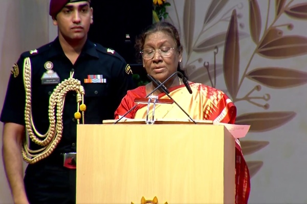 President Murmu calls upon students to opt for their mother tongue as medium of education