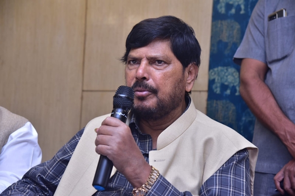 केंद्रीय मंत्री रामदास आठवले ने बिहार में मतदाता पुनरीक्षण पर कांग्रेस और राजद के विरोध की आलोचना की