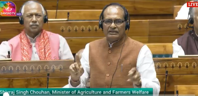 केंद्र सरकार ने किसानों की आय और खाद्यान्न उत्पादन बढ़ाने के लिए किए अनेक उपाय: चौहान