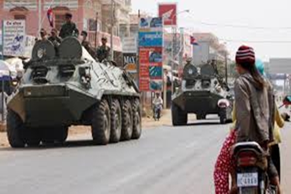 تھائی لینڈ اور کمبوڈیا کے درمیان سرحدی تنازع سے متعلق خونریز جھڑپیں ہوئی ہیں جس میں کم از کم 12 افراد ہلاک ہوگئے ہیں
