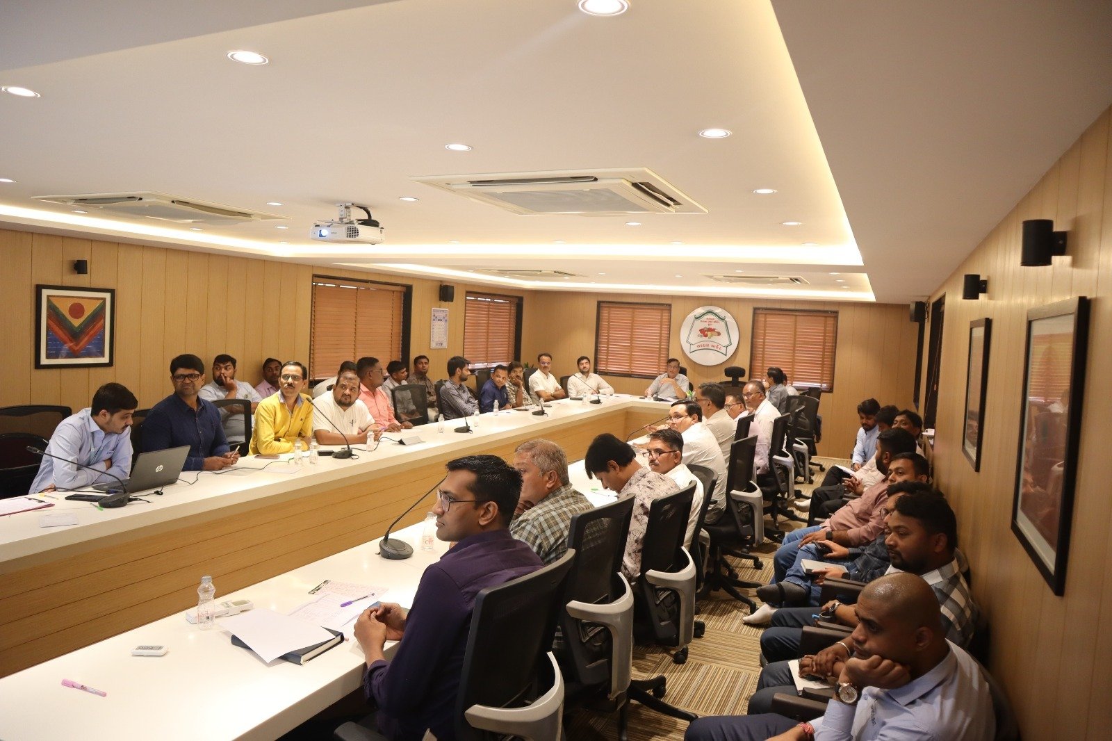 રાજ્ય સરકાર દ્વારા ચાલુ વર્ષે રાજ્યભરમાં Enam અને AGMARK જેવા વિષયો પર સમીક્ષા અને તાલીમ કાર્યક્રમ યોજાયા