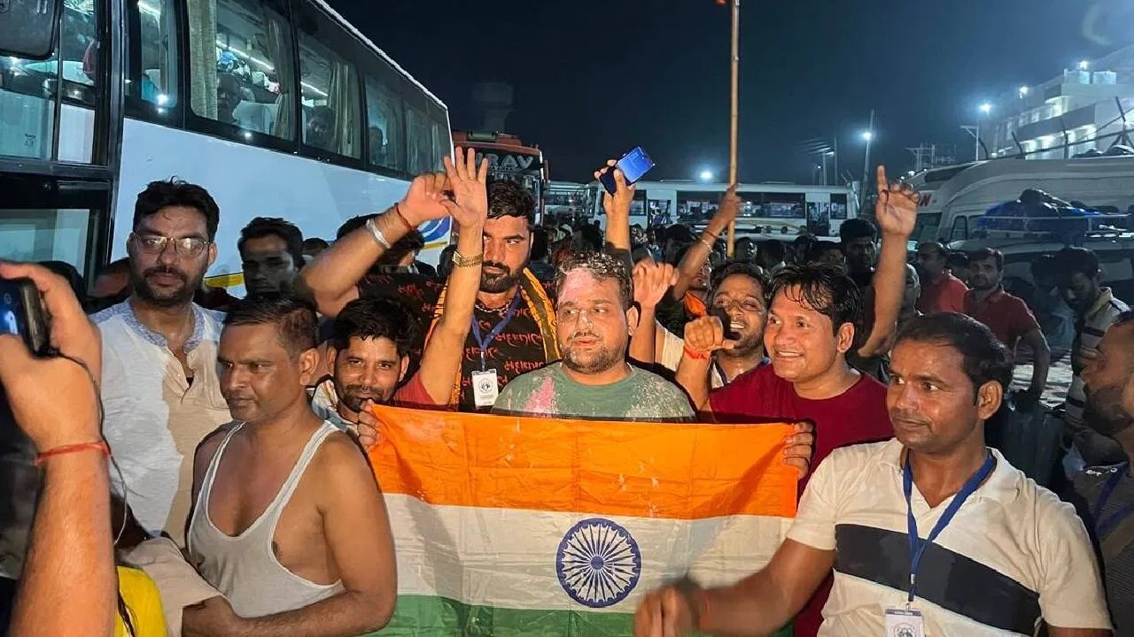 अमरनाथ यात्रेसाठी भाविकांची पहिली तुकडी रवाना