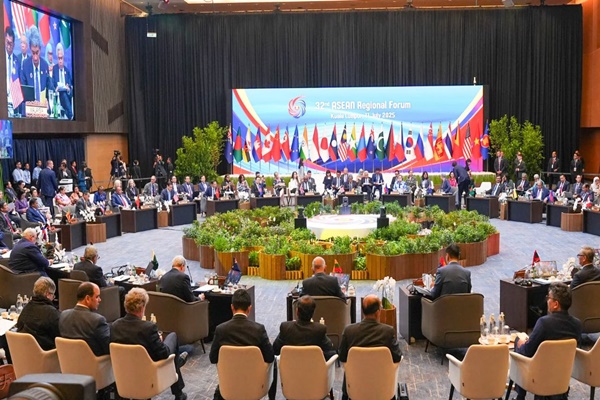 વિદેશ રાજ્યમંત્રી પબિત્રા માર્ગેરિટાએ આસિયાન ભારતની એક્ટ ઇસ્ટ નીતિ અને ઇન્ડો-પેસિફિક દ્રષ્ટિકોણનો પાયો હોવાનું જણાવી તેની એકતાને સમર્થન આપે છે