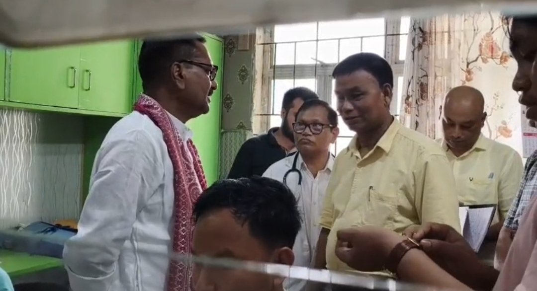 বাক্সাৰ মুছলপুৰত ডাঃ ৰবি বড়ো অসামৰিক চিকিৎসালয় পৰিদৰ্শন স্বাস্থ্য মন্ত্রী অশোক সিংহালৰ