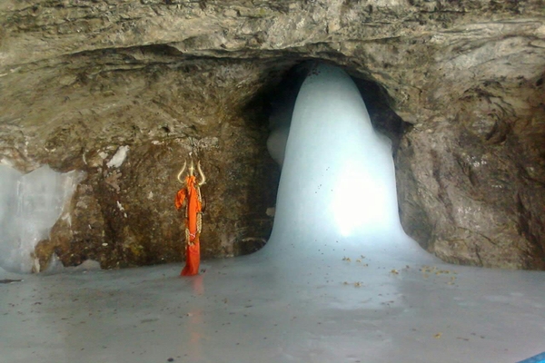 Annual 38-day Amarnath Yatra continues smoothly from twin routes