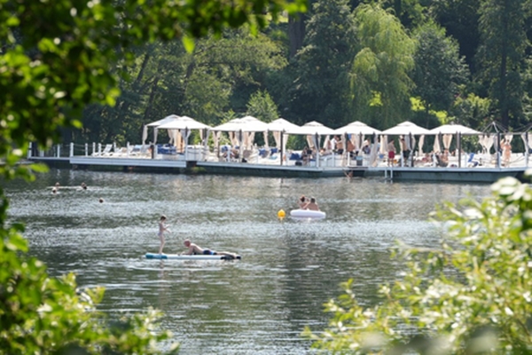 Early summer heatwave sweeps Europe, claims 8 lives