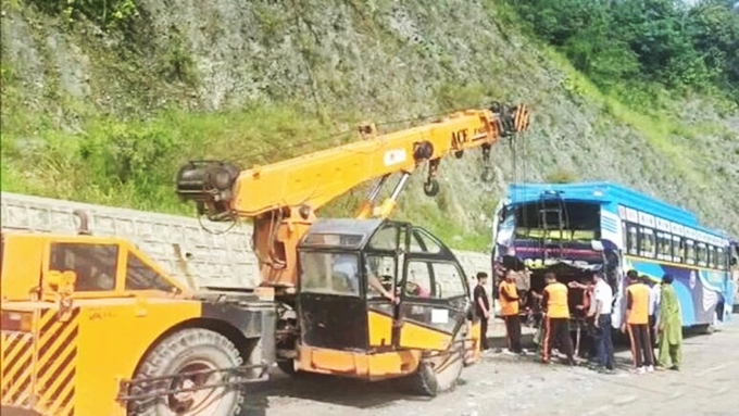 36 injured after 5 buses collide in Amarnath Yatra convoy