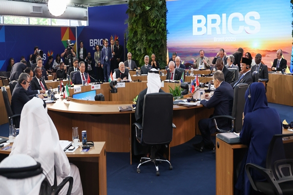PM Modi Calls for Comprehensive Reform of Global Institutions at BRICS Summit