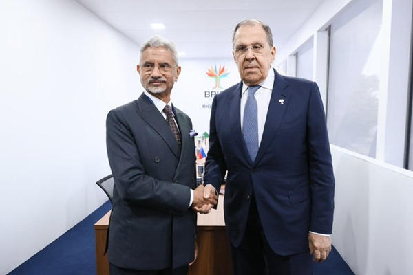 EAM Jaishankar meets Russian counterpart Lavrov in Brazil