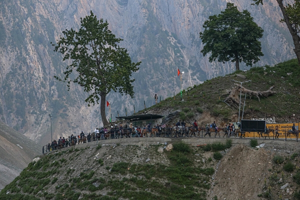 7th batch of 7,541 pilgrims leaves Jammu for Amarnath Yatra amid tight security