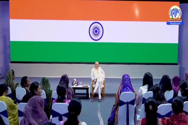 કેન્દ્રીય સહકાર મંત્રી અમિત શાહે ગુજરાતની સહકારી સંસ્થાઓ સાથે સંકળાયેલી મહિલાઓ સાથે સંવાદ કર્યો