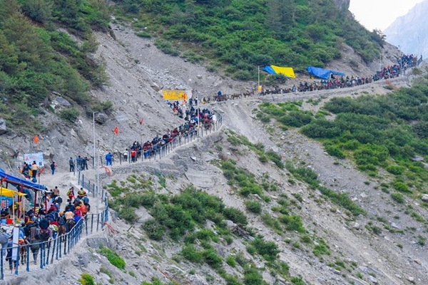 7,307 pilgrims leave Jammu base camp for Amarnath Yatra