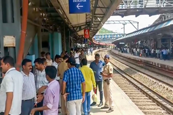 Indian Railways give 9,000 jobs in Q1; plans 50,000 for FY 2025-26