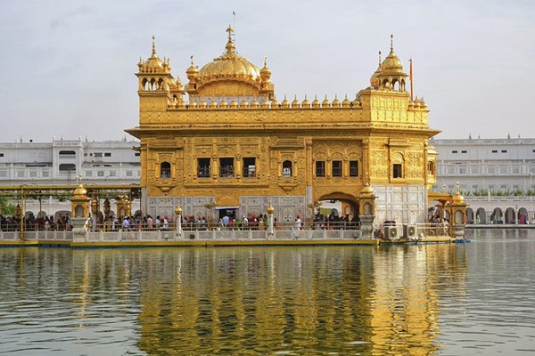 Security tightened at Golden Temple after RDX threat mail