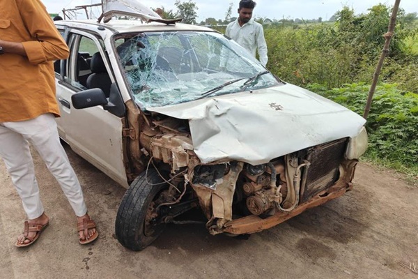 Maharashtra: 7 killed, 2 injured as car collides with motorcycle