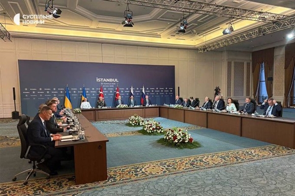 Russia, Ukraine swap prisoners after third round of talks