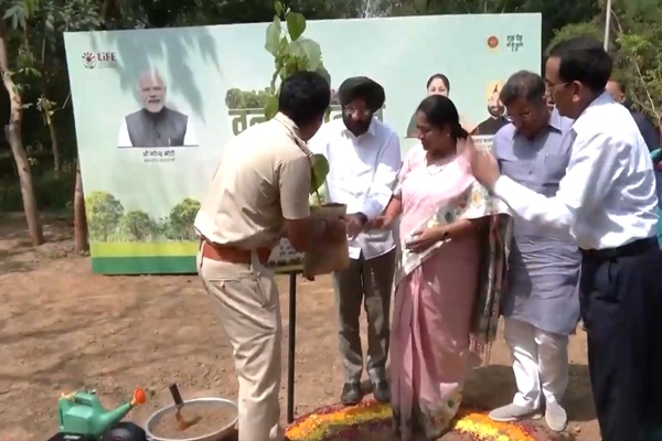 Van Mahotsav 2025 begins in Delhi with mega plantation drive across 70 constituencies
