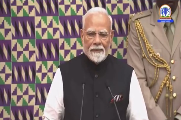 प्रधानमंत्री नरेंद्र मोदी यांचे घानाच्या संसदेत संबोधन