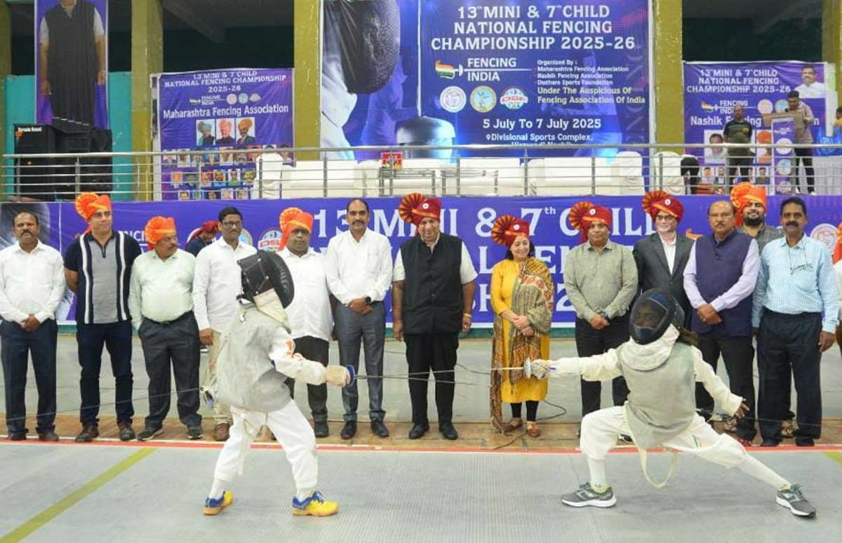 नाशिक इथं आयोजित ७ व्या चाईल्ड कप तलवारबाजी स्पर्धेत मुलांच्या सेबर प्रकारात महाराष्ट्राच्या श्रीराज पोळनं पटकावलं सुवर्ण पदक