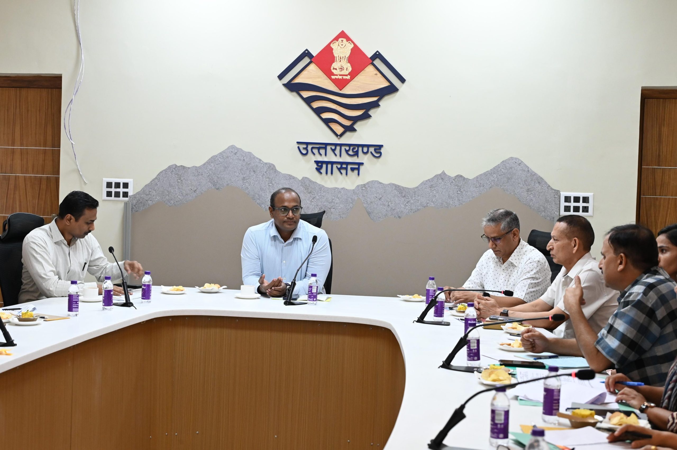 मुख्य निर्वाचन अधिकारी ने दिव्यांग मतदाताओं के बूथों को चिन्हित कर जरूरी सुविधाएं सुनिश्चित कराने के निर्देश दिए