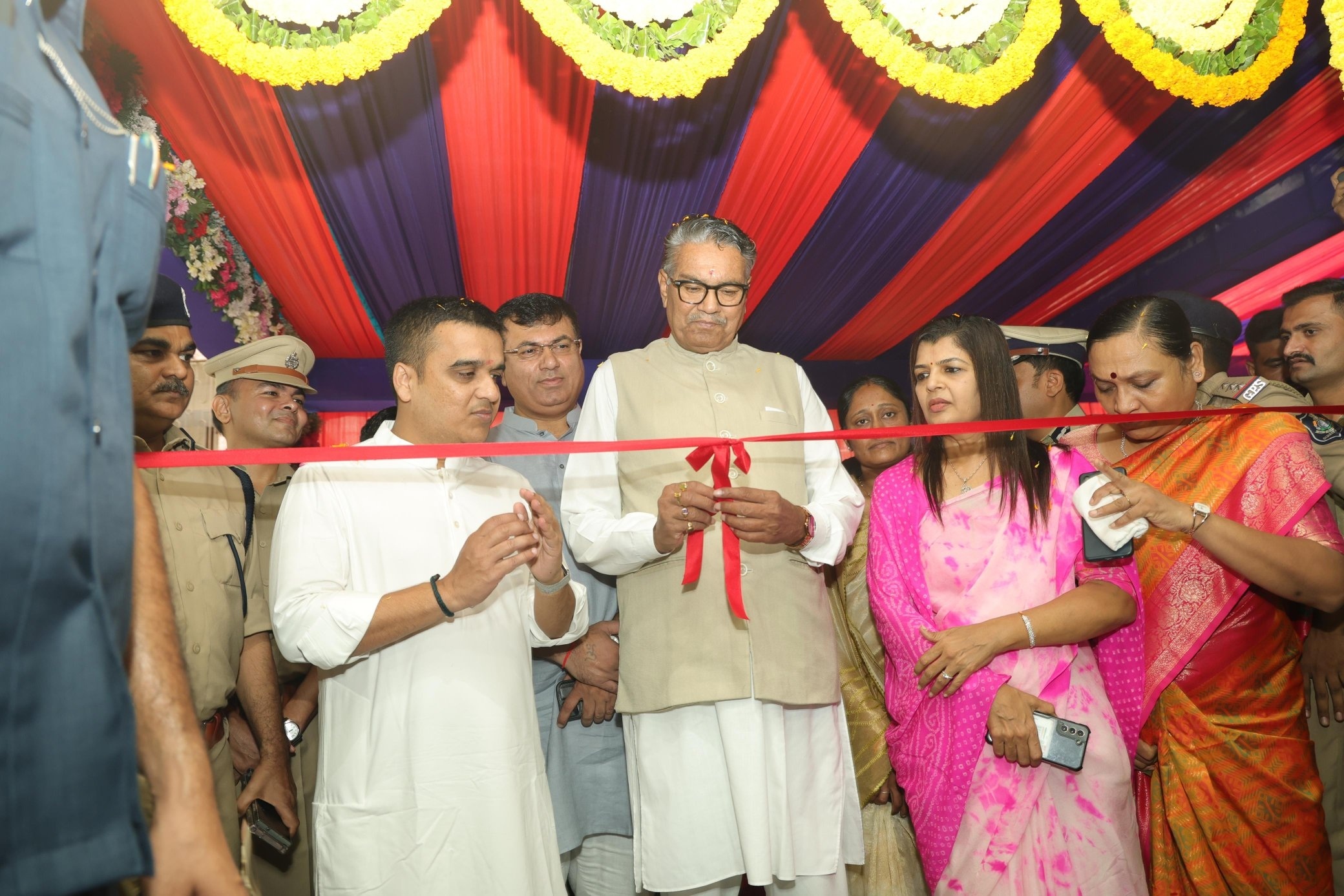 રાજ્યમાં સાયબર ક્રાઈમને પહોંચી વળવા માટે વધુ ટીમો અને વ્યવસ્થાઓનું નિર્માણ કરવામાં આવી રહ્યું છે : ગૃહ રાજ્ય મંત્રી હર્ષ સંઘવી