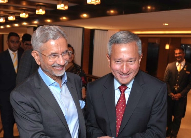 વિદેશ મંત્રી ડૉ. એસ. જયશંકરે સિંગાપોરના વિદેશમંત્રી વિવિયન બાલકૃષ્ણન સાથે મુલાકાત કરી.