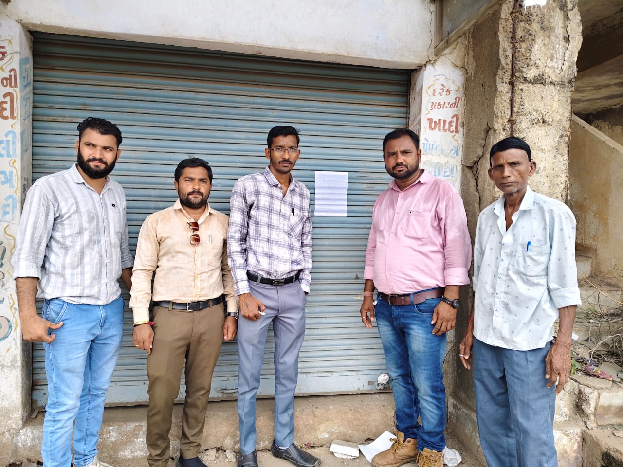 સુરેન્દ્રનગર મહાનગરપાલિકાના વેરા વિભાગ દ્વારા વેરા વસૂલાત અને મિલકત સીલ કરવા અંગે ઝુંબેશ હાથ ધરવામાં આવી