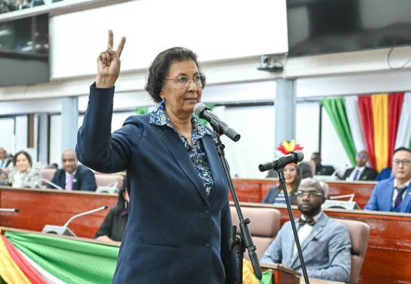 जेनिफर सायमंस बनीं सूरीनाम की पहली महिला राष्ट्रपति