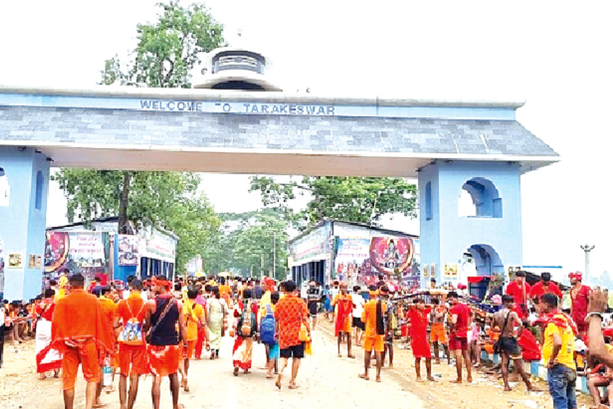 হুগলির তারকেশ্বরে এক মাসব্যাপী শ্রাবণী মেলার আজ সূচনা হচ্ছে।